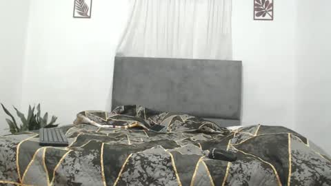 Val online show from September 30, 2025, 9:53 pm