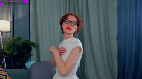 Snapshot of odettechurchwell chatting on September 20, 2025, 4:35 am Eli online show from September 20, 2025, 4:35 am