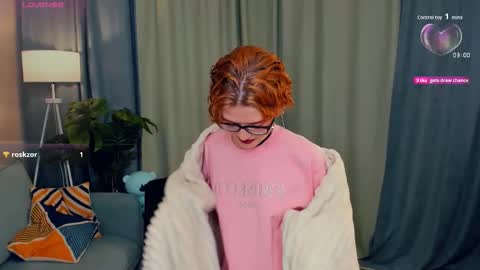 Snapshot of odettechurchwell chatting on October 3, 2025, 4:20 am Eli online show from October 3, 2025, 4:20 am