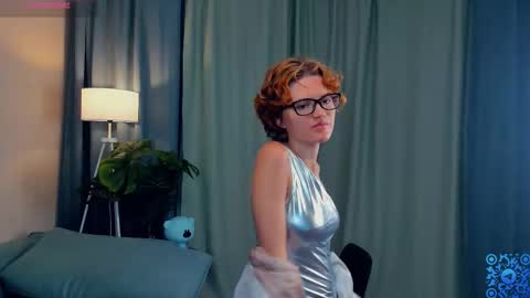 Snapshot of odettechurchwell chatting on October 27, 2025, 4:16 am Eli online show from October 27, 2025, 4:16 am