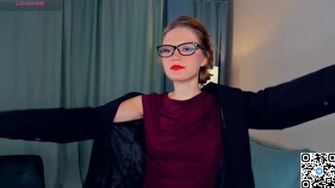 Snapshot of odettechurchwell chatting on November 5, 2025, 4:12 am Eli online show from November 5, 2025, 4:12 am