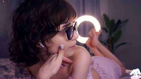 Thea online show from October 27, 2025, 8:57 pm