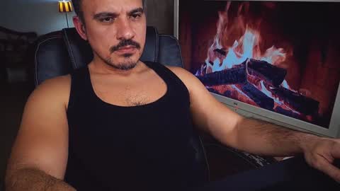 officeman7 online show from January 10, 2025, 5:02 pm