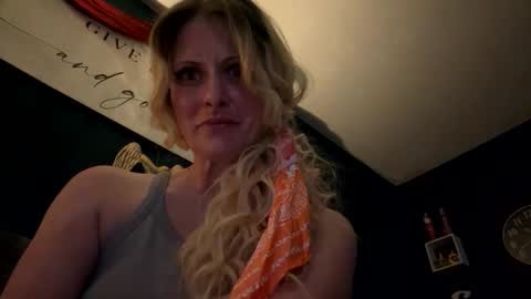 Snapshot of official_kalirose chatting on May 17, 2026, 2:42 am official_kalirose online show from May 17, 2026, 2:42 am