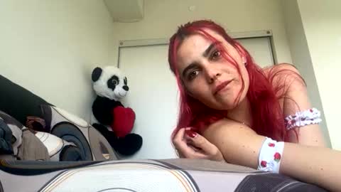Snapshot of officialbella chatting on June 10, 2026, 10:08 pm Bella online show from June 10, 2026, 10:08 pm