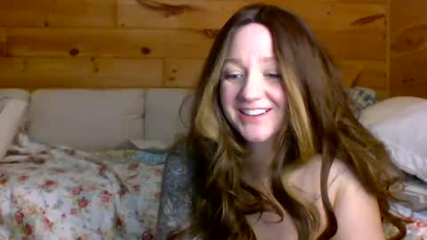 Snapshot of officialblueluna chatting on February 9, 2025, 7:38 am Luna online show from February 9, 2025, 7:38 am