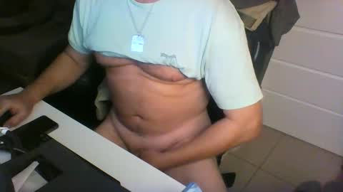 Snapshot of ofmtfs10 chatting on April 1, 2026, 12:11 am ofmtfs10 online show from April 1, 2026, 12:11 am
