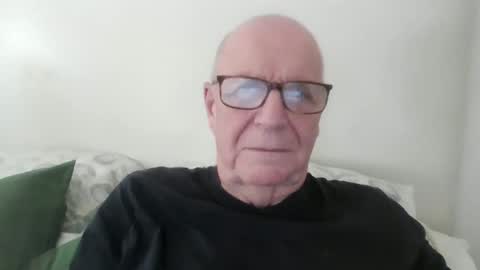 Snapshot of oggi95 chatting on June 5, 2026, 10:32 am oggi95 online show from June 5, 2026, 10:32 am