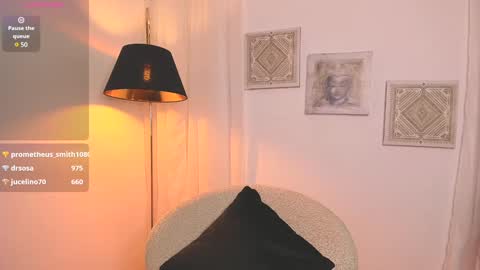  Holly  online show from February 8, 2025, 12:06 am