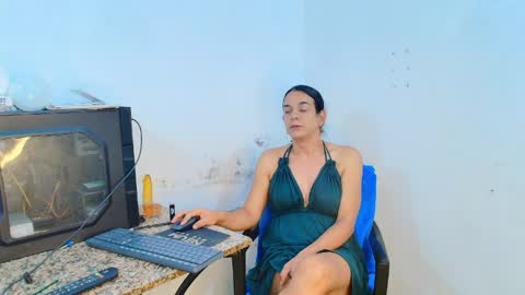 Snapshot of oh_tique chatting on April 13, 2026, 1:55 am LU online show from April 13, 2026, 1:55 am
