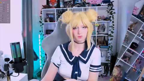 Clementine  Clem  online show from October 14, 2025, 8:04 am