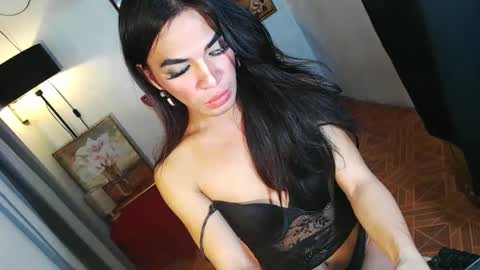 IM CHIE  DONT FORGET TO FOLLOW ME  MAKE ME SMILE HERE  THUMB UP FOR 25TOK  online show from December 16, 2024, 6:27 pm