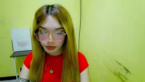 ohmyalessandraxcx online show from December 16, 2025, 5:29 pm