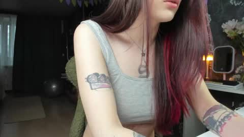 Snapshot of ohmygoddestkimmy chatting on May 27, 2026, 9:39 am Kmmy online show from May 27, 2026, 9:39 am