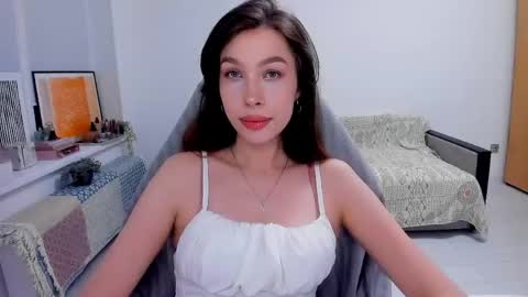 Snapshot of ohmymiami_ chatting on May 8, 2026, 6:46 pm Light online show from May 8, 2026, 6:46 pm