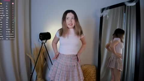 Milana online show from November 4, 2025, 6:45 am