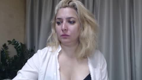 Iren online show from September 25, 2025, 5:00 am