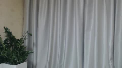 Iren online show from October 8, 2025, 6:33 am