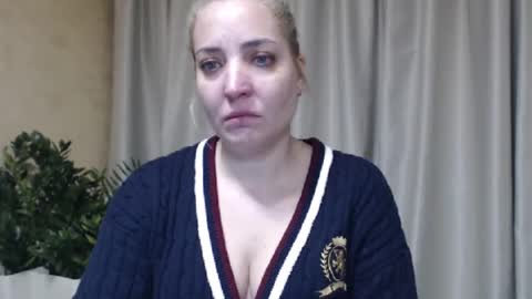 Mari online show from January 15, 2026, 11:41 pm