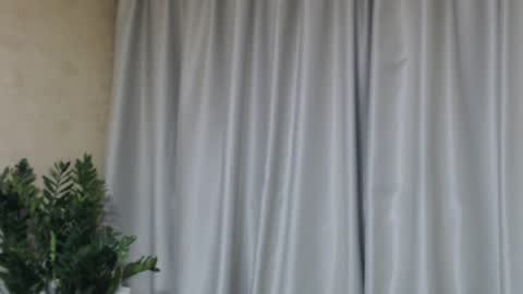 Mari online show from April 18, 2026, 7:07 pm