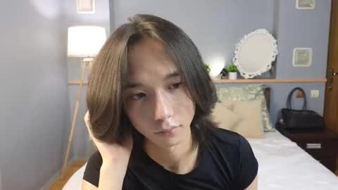 Ami online show from September 24, 2025, 1:25 pm