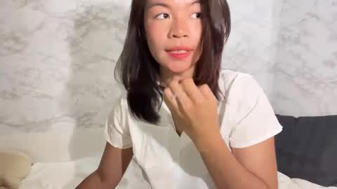 olala baby girl online show from March 10, 2025, 1:32 pm