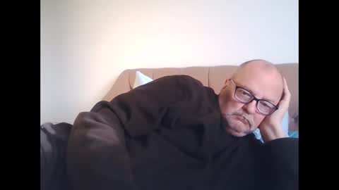 old_fkr online show from December 15, 2024, 1:32 pm