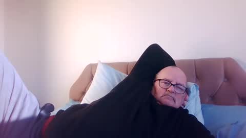 old_fkr online show from December 19, 2024, 1:40 pm