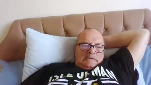 old_fkr online show from December 22, 2024, 9:33 am