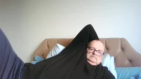 old_fkr online show from January 8, 2025, 1:41 pm