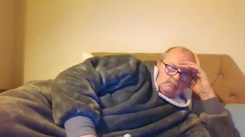 old_fkr online show from February 18, 2025, 9:42 pm