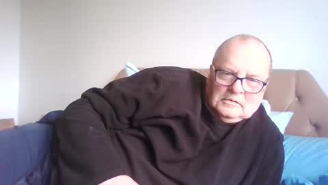 old_fkr online show from February 19, 2025, 11:49 am