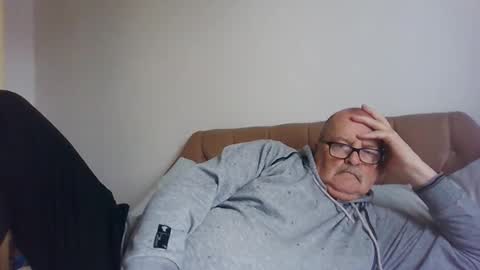 old_fkrr_ online show from October 2, 2025, 10:11 am