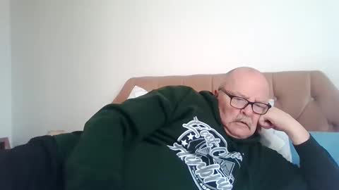 old_fkrr_ online show from December 2, 2025, 11:04 am