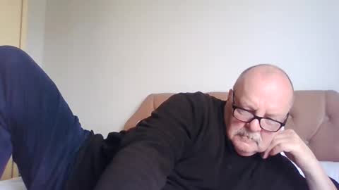 old_fkrr_ online show from April 20, 2026, 9:56 am