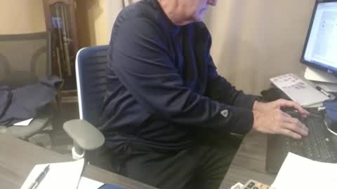 Snapshot of olderandwiser chatting on March 24, 2026, 4:06 am Older and Wiser online show from March 24, 2026, 4:06 am
