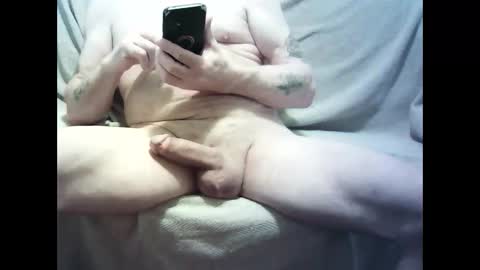 oldercock1411 online show from March 7, 2026, 12:13 pm