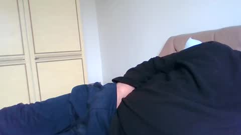 oldfkr69 online show from September 12, 2025, 9:20 am