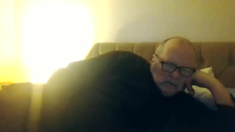 oldfkr69 online show from February 10, 2026, 3:54 am