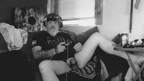 Snapshot of oldskoolll chatting on February 23, 2026, 5:21 pm oldskoolll online show from February 23, 2026, 5:21 pm