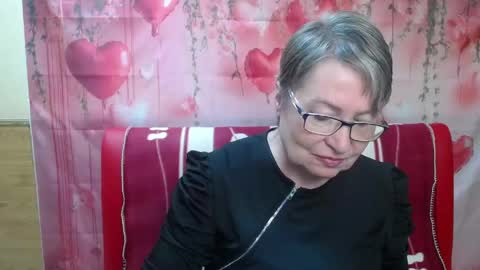 OlgaLuck online show from May 1, 2026, 5:56 am