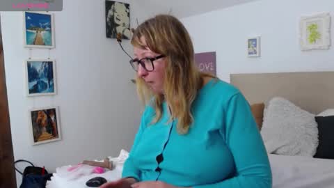 Snapshot of olgapavlova chatting on January 7, 2026, 1:57 pm Olga Pavlova online show from January 7, 2026, 1:57 pm