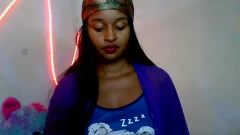 Snapshot of olinah610 chatting on June 8, 2026, 12:27 pm olinah610 online show from June 8, 2026, 12:27 pm