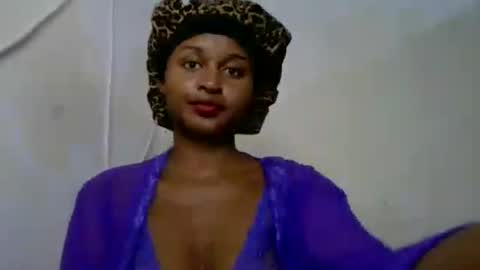Snapshot of olinah610 chatting on June 19, 2026, 1:26 pm olinah610 online show from June 19, 2026, 1:26 pm
