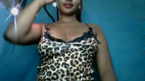 Snapshot of olinah610 chatting on August 3, 2026, 6:01 am olinah610 online show from August 3, 2026, 6:01 am
