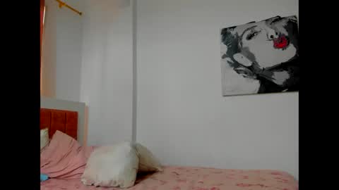 olivahot30 online show from December 29, 2024, 7:32 pm