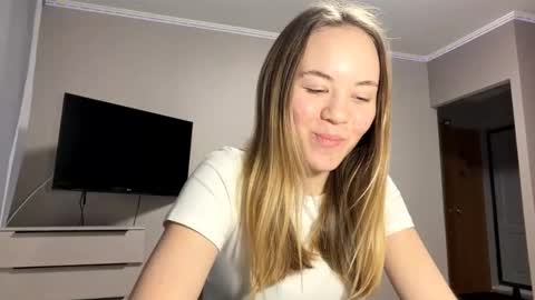 Amelia online show from December 3, 2025, 10:13 am