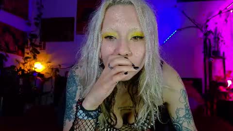 Snapshot of olivecum chatting on June 11, 2026, 3:43 pm Olive online show from June 11, 2026, 3:43 pm