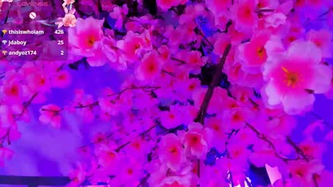 olive  online show from September 20, 2025, 9:43 am