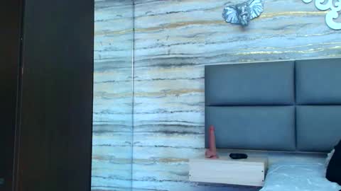 Oliver  online show from December 21, 2025, 12:18 am